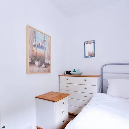 بيت للعطل Henrietta St, Near Beach ويتبي